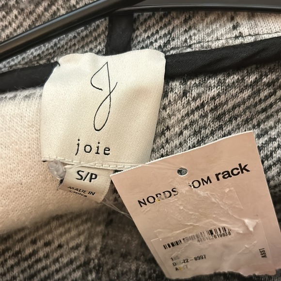NWT Joie boxy plaid jacket, women’s size small. Black and white, cute hoodie! - Picture 4 of 6